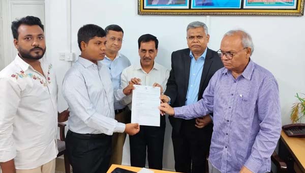 প্রধানমন্ত্রীর উদ্যোগে চাকরি পেল আজন্ম দৃষ্টিহীন রাবি শিক্ষার্থী