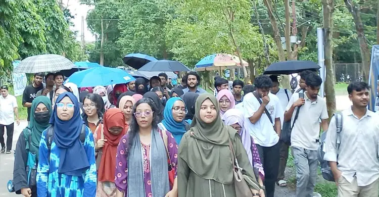 নারী শিক্ষার্থীকে কুপ্রস্তাব, শাবিপ্রবিতে বিক্ষোভ