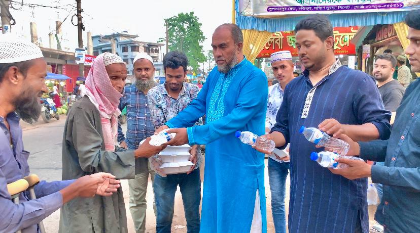 মানুষ অনাহারে অর্ধাহারে রোজা রাখছে, ইফতারে খেজুর খেতে পারে না : কাইয়ুম চৌধুরী