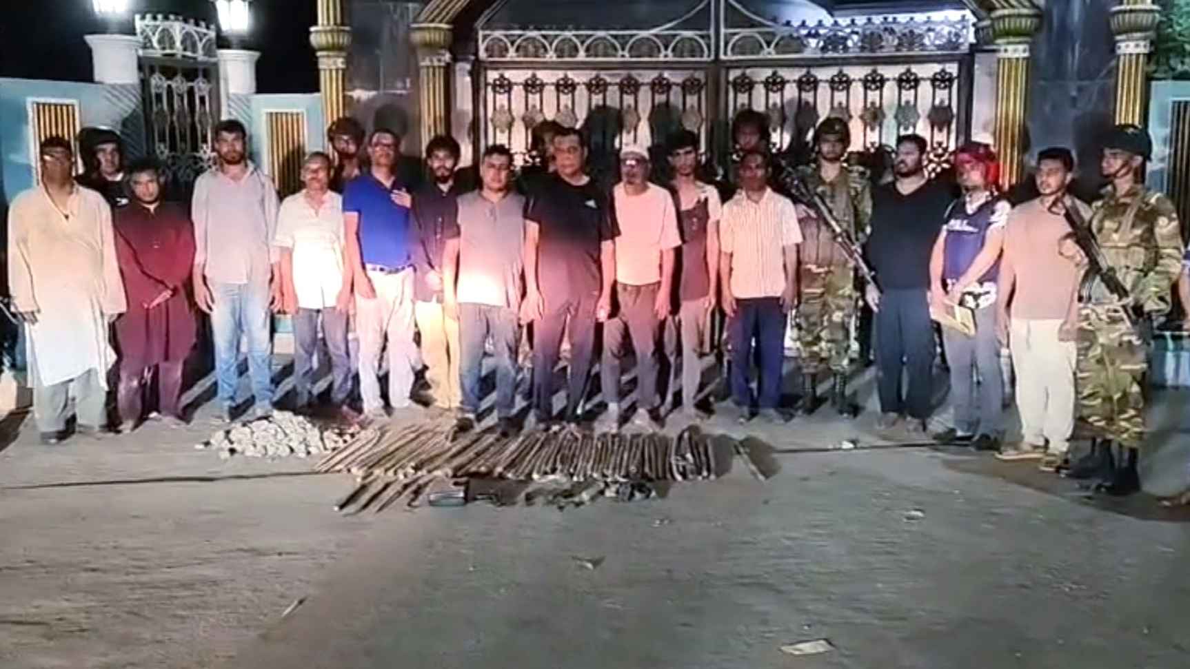 শ্রীমঙ্গলে দু&rsquo;গ্রুপের সংঘর্ষ : সাবেক মেয়রসহ আটক ১৪