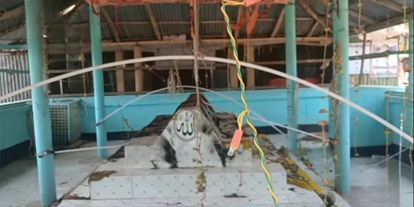 ধর্মপাশায় লোড়া পীরের মাজারে আগুন দিল দুর্বৃত্তরা
