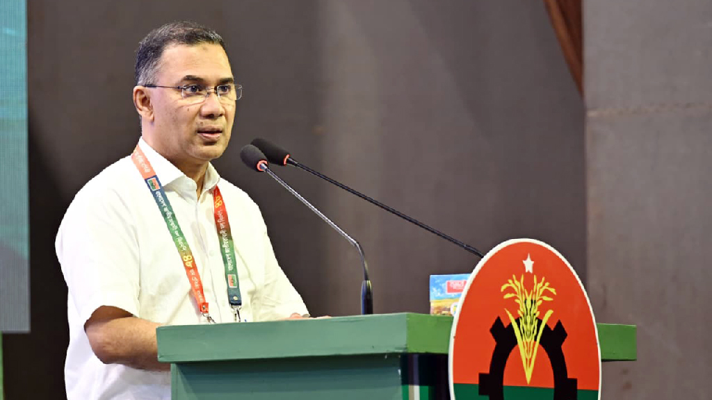সীমা লঙ্ঘন না করার হুঁশিয়ারি প্রধানমন্ত্রীর