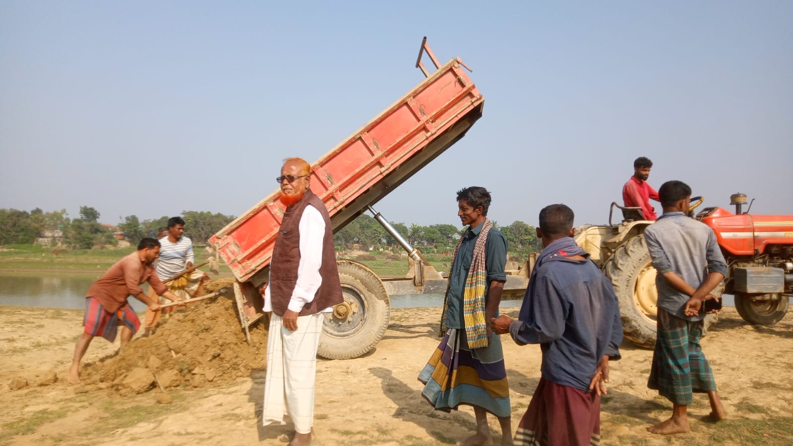 মধ্যনগর কাইলানীতে বাঁধের কাজ উদ্বোধন