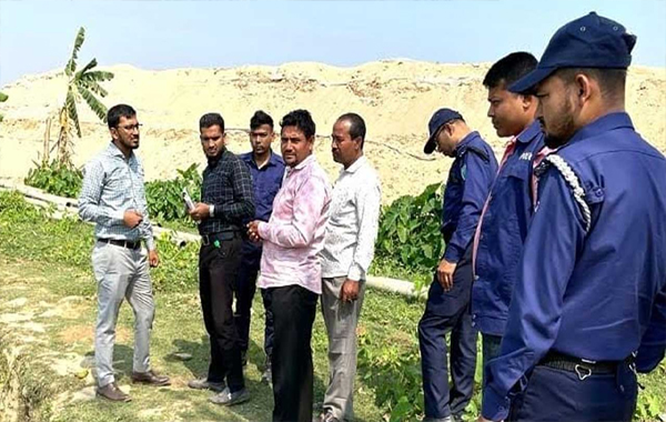 কুলাউড়ায় অবৈধভাবে বালু উত্তোলন, ঠিকাদারি প্রতিষ্ঠানকে জরিমানা
