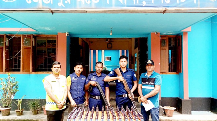 জৈন্তাপুরে পৃথক অভিযানে ১৩৫ বোতল ফেনসিডিল উদ্ধার