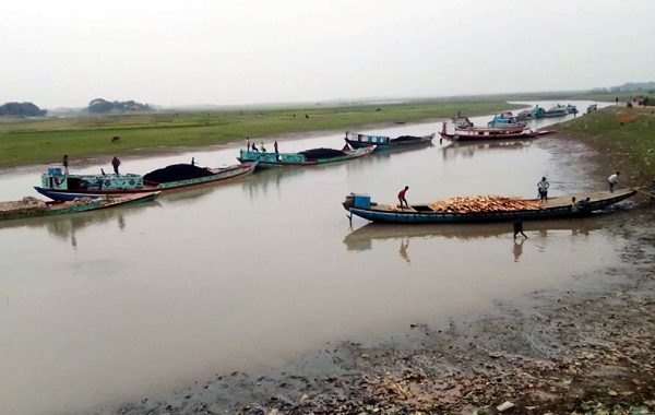 অস্থিত্ব সংকটে সুমেশ্বরী নদী