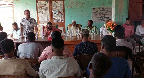 এম এ খান সেতুর টোল আদায় বন্ধের দাবিতে পরিবহন মালিক শ্রমিকদের কর্মবিরতি