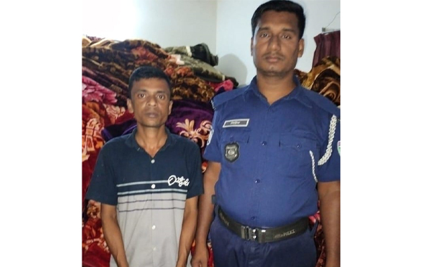 মধ্যনগরে ৪ লক্ষাধিক টাকার ভারতীয় কম্বল সহ আটক ১