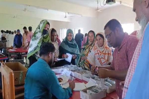 দোয়ারাবাজারে বিনামূল্যে চক্ষু চিকিৎসা, ছানি অপারেশনের জন্য বাছাই ৭০ জন
