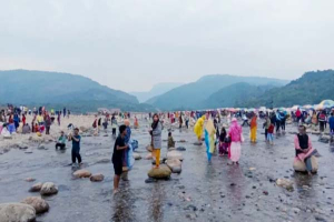 দুর্গাপূজার ছুটিতে পর্যটকদের পদচারণায় মুখর সিলেট, ৫০ কোটি টাকার ব্যবসার আশা