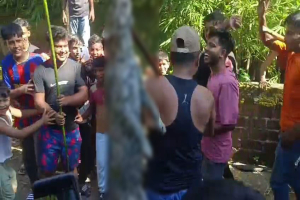 সুনামগঞ্জে ‘বন কর্মকর্তাদের সামনে’ মেছোবাঘ পিটিয়ে হত্যা, ক্ষোভ সুনামগঞ্জে ‘বন কর্মকর্তাদের সামনে’ মেছোবাঘ পিটিয়ে হত্যা, ক্ষোভ