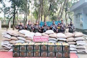 সুনামগঞ্জে বিপুল পরিমাণ ভারতীয় মালামাল আটক