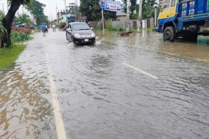 বৃষ্টি হলেই তলিয়ে যায় মৌলভীবাজার শহরের সড়ক