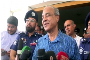 ভারতে পালিয়ে থাকা আ.লীগ নেতাকর্মীদের ফিরিয়ে আনার চেষ্টা চলছে : স্বরাষ্ট্র উপদেষ্টা