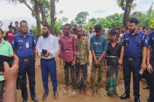 দোয়ারাবাজারে অবৈধ বালু উত্তোলন, চারজনকে ২ লাখ টাকা জরিমানা দোয়ারাবাজারে অবৈধ বালু উত্তোলন, চারজনকে ২ লাখ টাকা জরিমানা