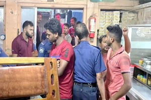 হবিগঞ্জে মিষ্টির দোকানে কর্মচারীদের জিম্মি-পাঁচ লাখ টাকা লুট