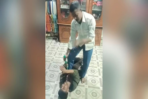 আমার ফাঁসি হলে হবে, চোরদের চুরি ছেড়ে দিতে হবে :ইউপি সদস্যকে আমার ফাঁসি হলে হবে, চোরদের চুরি ছেড়ে দিতে হবে :ইউপি সদস্যকে