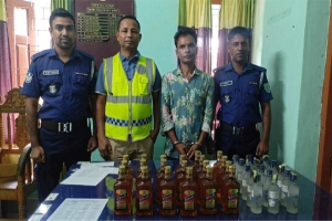 জৈন্তাপুরে ৩৯ বোতল বেদেশি মদসহ যুবক আটক 