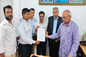 প্রধানমন্ত্রীর উদ্যোগে চাকরি পেল আজন্ম দৃষ্টিহীন রাবি শিক্ষার্থী