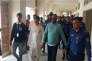 সুনামগঞ্জে সাবেক পৌর মেয়রসহ রিমান্ডে স্বেচ্ছাসেবক লীগের ৫ নেতা 