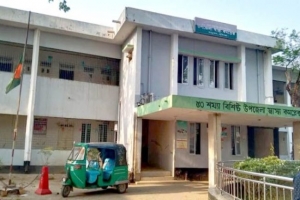 বাহুবল উপজেলা স্বাস্থ্য কমপ্লেক্স যেন নিজেই রোগী