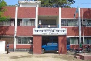 মাধবপুরে স্কুলছাত্রী নিখোঁজের এক মাস, আসামিদের গ্রেফতার ও উদ্ধারের দাবি পরিবারের
