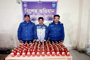 দোয়ারাবাজারে মদের চালানসহ যুবক আটক