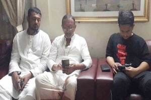 নিষিদ্ধ ছাত্রলীগ নেতার শ্বশুরবাড়িতে সারজিস ও নাসীরুদ্দীন