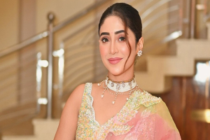 ঘনিষ্ঠ দৃশ্যের কথা বলে অভিনেত্রীকে হেনস্থার চেষ্টা