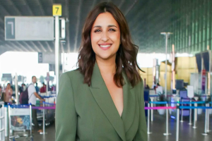 ‘সহ অভিনেতার প্রেমে পড়তে ইচ্ছা করে’