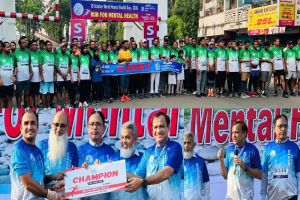 মানসিক স্বাস্থ্য সচেতনতা বৃদ্ধিতে দৌড়ের আয়োজন, বিজয়ীদের হাতে পুরস্কার তুলে দেন কয়েস লোদী মানসিক স্বাস্থ্য সচেতনতা বৃদ্ধিতে দৌড়ের আয়োজন, বিজয়ীদের হাতে পুরস্কার তুলে দেন কয়েস লোদী