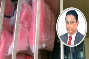 ইউনিয়ন পরিষদে এখনো পড়ে আছে শীতের কম্বল
