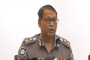 পদত্যাগপত্র জমা দিলেন আইজিপি, গ্রহণ করেনি সরকার