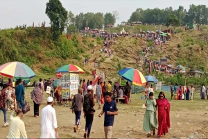 জাফলংয়ে রেকর্ড সংখ্যক পর্যটক সমাগম