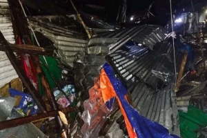 সুনামগঞ্জে কালবৈশাখীতে বিধ্বস্ত দুই শতাধিক ঘরবাড়ি ও দোকান 