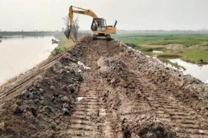 সুনামগঞ্জে নির্ধারিত সময়েও শেষ হয়নি বাঁধের কাজ, ফসলডুবির শঙ্কা