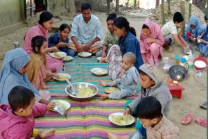 গ্রামীণ ঐতিহ্যপূর্ণ একটি সংস্কৃতি চড়ুইভাতি টুপাটুপি যা এখন প্রায় বিলুপ্ত