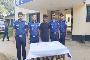বাবার হত্যাকারী সন্দেহে কবিরাজকে হত্যা: দীপক গ্রেফতার