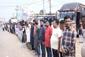 সুনামগঞ্জে অনির্দিষ্টকালের কর্মবিরতি পরিবহন শ্রমিকদের