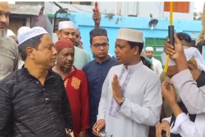 এবার শাহপরান (রহ.) মাজারে ডিসি সারওয়ার, দিলেন যে নির্দেশনা এবার শাহপরান (রহ.) মাজারে ডিসি সারওয়ার, দিলেন যে নির্দেশনা