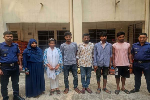 জাফলং সীমান্ত দিয়ে ভারতে পাচারের আগে নববধূ উদ্ধার, স্বামীসহ আটক ৪ জাফলং সীমান্ত দিয়ে ভারতে পাচারের আগে নববধূ উদ্ধার, স্বামীসহ আটক ৪