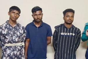 নগরীতে ধারালো চাকুসহ ৪ ছিনতাইকারী গ্রেফতার