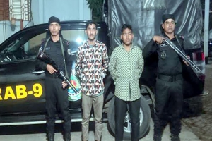 হবিগঞ্জে তিন মাদক কারবারি আটক